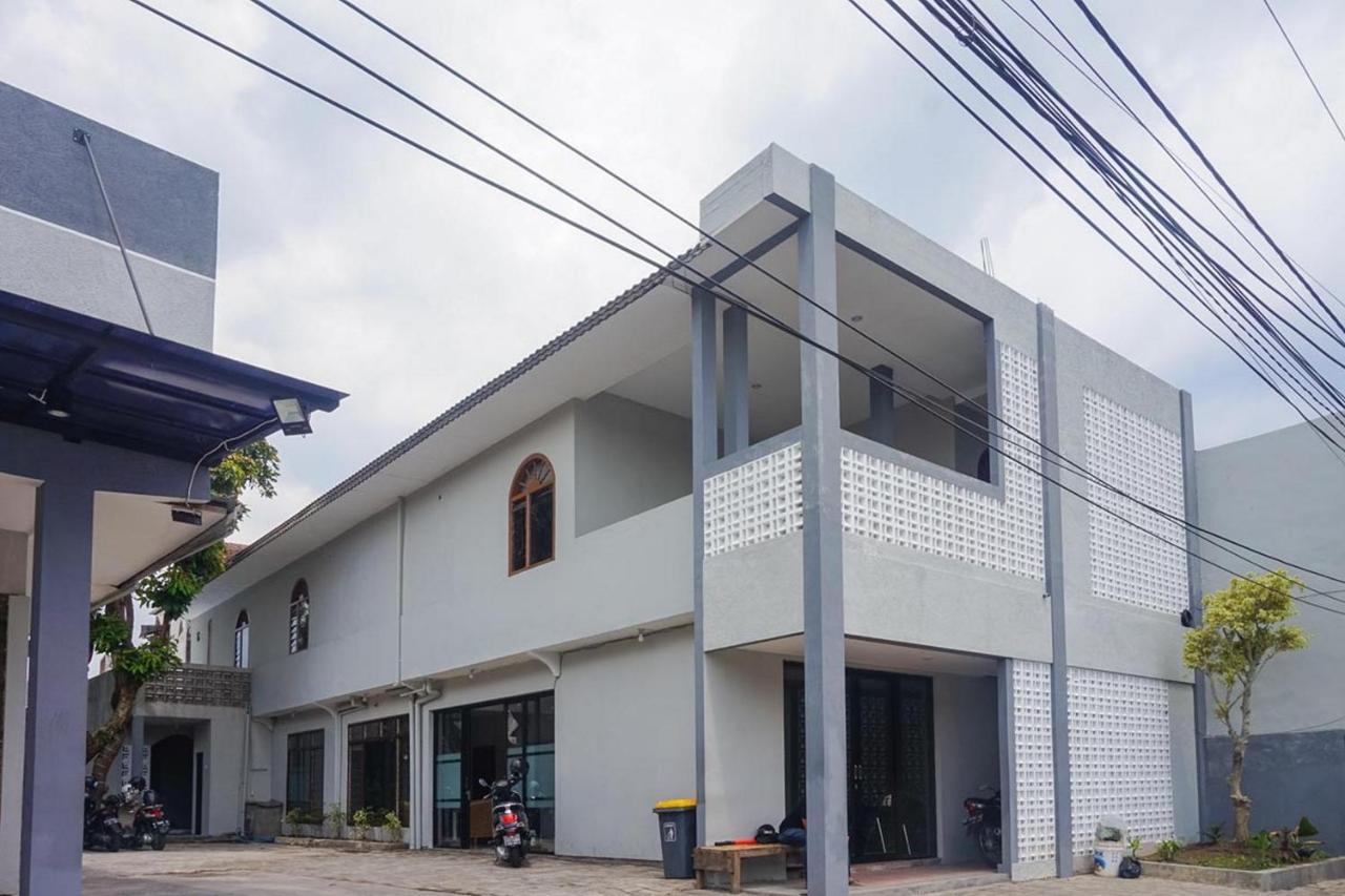 Reddoorz Plus @ Kalpataru Malang Exterior photo
